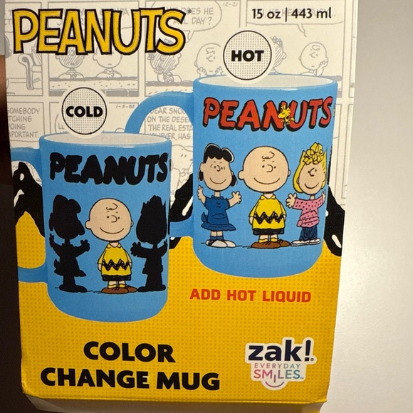 Snoopy Blue Color-Changing Mug - Picture 4 of 6